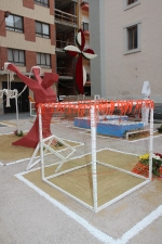 Las calles de Burriana lucen Cruces de Mayo y jardines