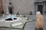 Las calles de Burriana lucen Cruces de Mayo y jardines