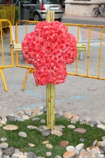 Las calles de Burriana lucen Cruces de Mayo y jardines
