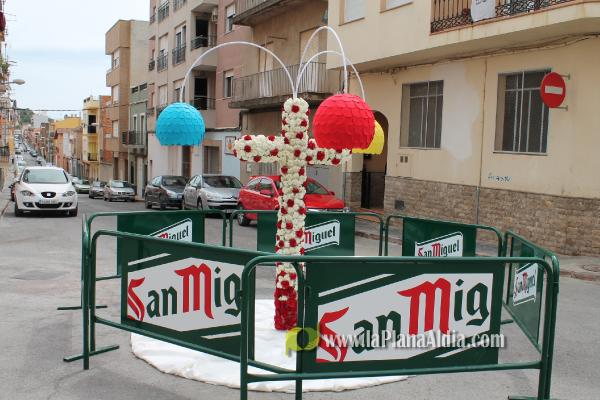 L\'Ambient gana en las Cruces de Mayo de la Vall