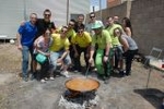 Notaskaparies cocina la mejor paella de las fiestas de Sant Pasqual 2012