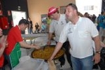 Notaskaparies cocina la mejor paella de las fiestas de Sant Pasqual 2012