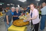 Notaskaparies cocina la mejor paella de las fiestas de Sant Pasqual 2012
