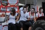 La sátira se adueña de las calles de Vila-real en la cavalgada de Festes