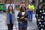 La sátira se adueña de las calles de Vila-real en la cavalgada de Festes