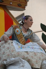 La sátira se adueña de las calles de Vila-real en la cavalgada de Festes