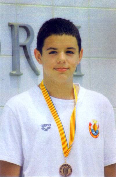 El nadador scar Queral Ferrer consigue el bronce en el Campeonato Autonmico Infantil