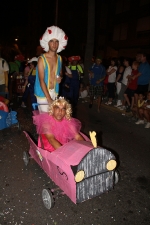 La Vall d\'Uixó sale a la calle para ver el desfile de disfraces de @LPeFESTES