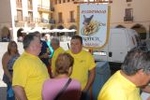 Los vehículos antiguos, el \'gos rater valencià\' y la ´mascletà\' completaron el programa festivo del domingo