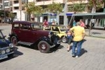 Los vehículos antiguos, el \'gos rater valencià\' y la ´mascletà\' completaron el programa festivo del domingo