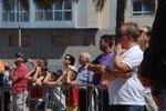 Los vehículos antiguos, el \'gos rater valencià\' y la ´mascletà\' completaron el programa festivo del domingo