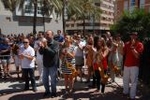 Los vehículos antiguos, el \'gos rater valencià\' y la ´mascletà\' completaron el programa festivo del domingo