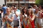Los vehículos antiguos, el \'gos rater valencià\' y la ´mascletà\' completaron el programa festivo del domingo