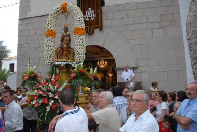 Vila-real despide las fiestas de la Mare de Du de Grcia con la 'puj'