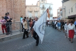 La ofrenda y la procesión de la Trasladación abren los actos religiosos en la Vall