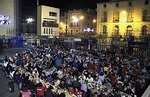 Ms de 6.000 personas participan en el Sopar de Penyes tras una jornada de Fira d?Onda dedicada a los ms mayores