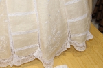 El traje de Anna Serrano (Reina Fallera Infantil 2014) es color 'pruna'