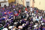 Mil bombos y tambores participan en la Rompida de la hora de l'Alcora