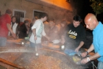 Reparten la cena de caldereta de les festes de Sant Vicent