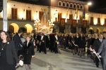 La procesión de las Camareras de la Soledad anuncia el día grande de Sant Vicent