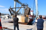 Un barco de arrastre de puerto de Burriana encalla contra el 'Morro'
