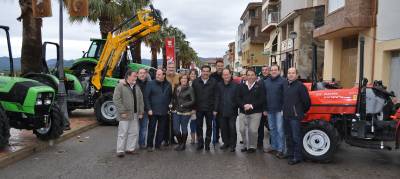 La lluvia y el fro empaan la XVI feria del comercio, agricultura y ganadera de Vall d'Alba