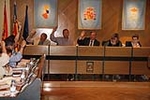 El PSOE pide la dimisión de Pallardó y Cibur añade la del alcalde en un tenso pleno al que asiste media plantilla de la Policía Local de Burriana