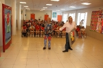 Ripollés, impresionado por los trabajos del CEIP Noves de Calatrava