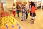 Ripollés, impresionado por los trabajos del CEIP Noves de Calatrava