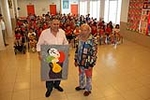 Ripollés, impresionado por los trabajos del CEIP Noves de Calatrava