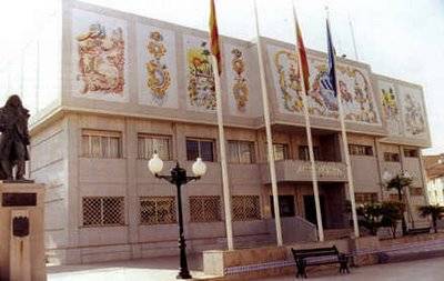 PSOE y Bloc se unen y fuerzan una declaracin institucional para que el Ayuntamiento realice catas en el vertedero de Reyval