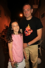 La Mercé tira la traca a Miriam García y Ainara Caballero y sus respectivas cortes de honor