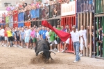 Las peñas Sant Joan y Amics del Bou disfrutan de la tarde taurina