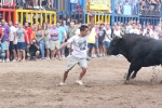 Las peñas Sant Joan y Amics del Bou disfrutan de la tarde taurina