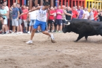 Las peñas Sant Joan y Amics del Bou disfrutan de la tarde taurina