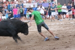 Las peñas Sant Joan y Amics del Bou disfrutan de la tarde taurina
