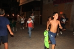 Centenares de niños disfrutan con el encierro de carretones embolados