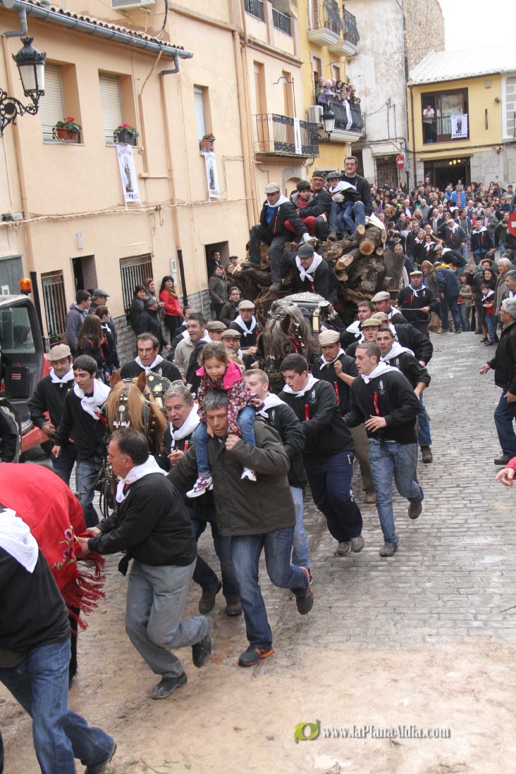 60.000 kilos de leña para la hoguera de Sant Antoni de Borriol