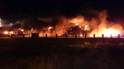 Un incendio en la 'Muntanyeta', pone en alerta a La Vall d'Uixó
