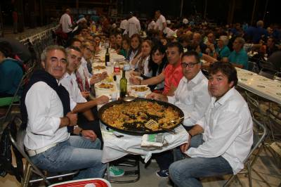 El Cressol y El Fuet ganan el concuso de paellas
