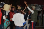 Moncofa ironiza con el ébola en el pasacalle de disfraces