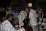 Moncofa ironiza con el ébola en el pasacalle de disfraces