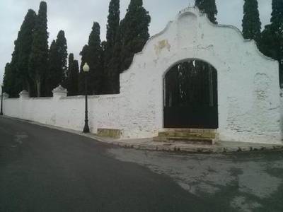 El PSPV de Traiguera insta al Ayuntamiento a no construir un tanatorio en el Calvario del Siglo XVIII