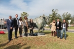 La Vall d'Uixó rinde homenaje a la afición taurina con la escultura de un toro bravo