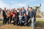 La Vall d'Uixó rinde homenaje a la afición taurina con la escultura de un toro bravo