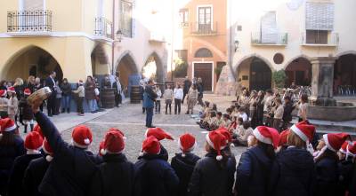 Los nios de Onda anticipan la Navidad con la actividad 'Nadales al carrer'