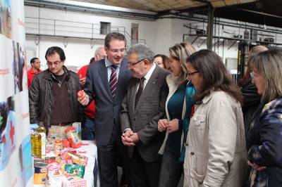 La cooperativa Catlico Agraria de Vila-real cedeix el local a Creu Roja per enmagatzemar els aliments