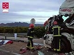 La N-340 se cobra otras tres vidas en un accidente múltiple entre camiones y vehículos