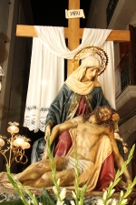 Nules adelantó el Vía Crucis, por el fútbol
