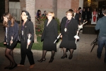 Participativo desfile procesional del Santo Entierro en Les Alqueries